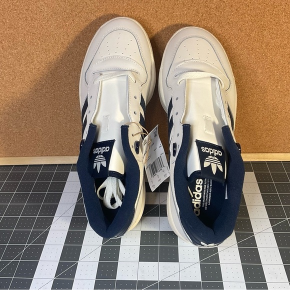 Adidas
‘Rivalry’
Brand new - Picture 8 of 14